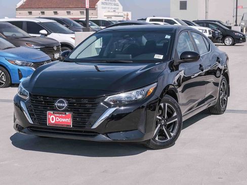 Used 2025 Nissan Sentra SV FWD image 1