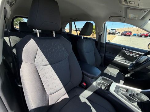 Used 2024 Toyota RAV4 XLE FWD image 15