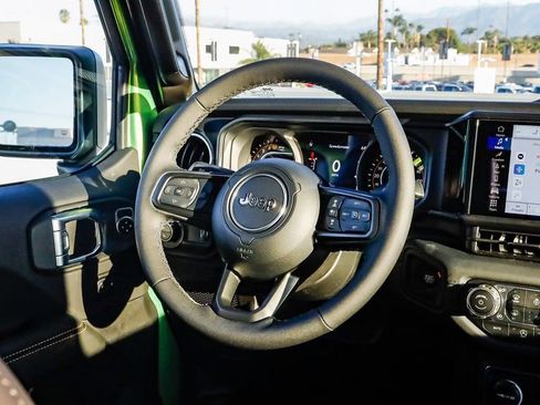 New 2025 Jeep Gladiator Sport image 16