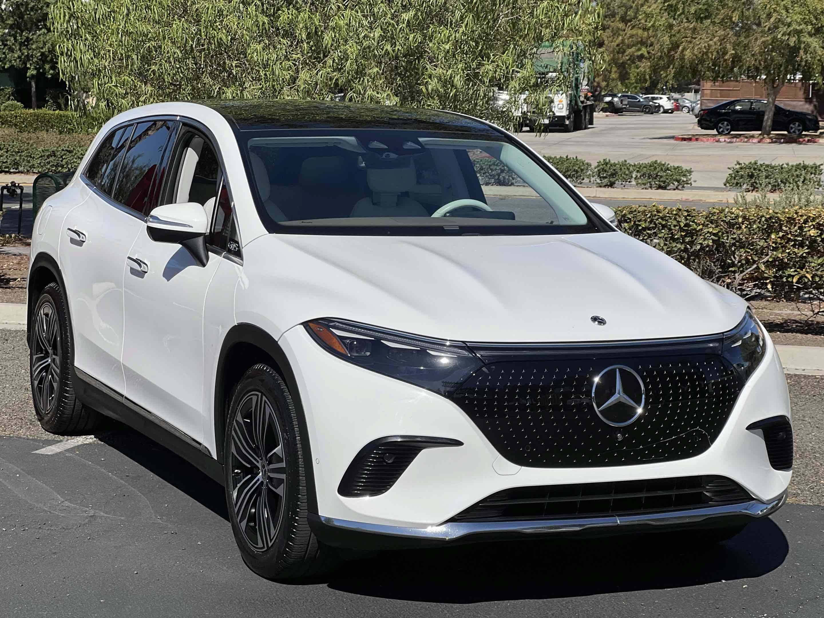 Used 2023 Mercedes-Benz EQS 450+ SUV image 19