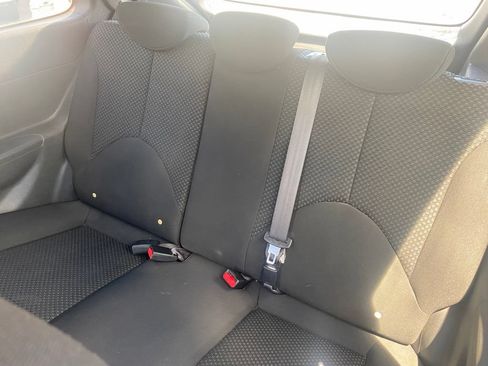 Used 2011 Hyundai Accent GL FWD image 18