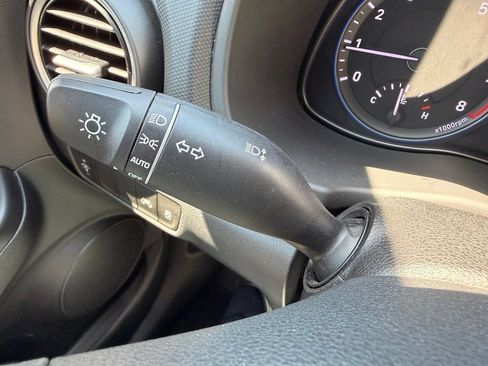 Used 2019 Hyundai Kona SE FWD image 19