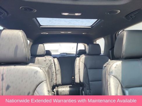 Used 2023 Chevrolet Traverse RS AWD/4WD image 11