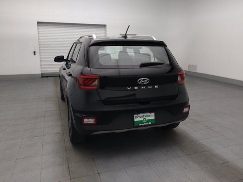 Used 2025 Hyundai Venue SEL FWD image 6