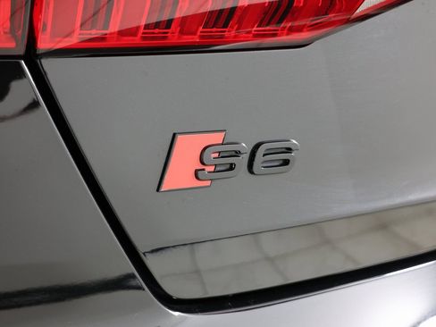 Used 2023 Audi S6 Prestige w/ Prestige Package image 16