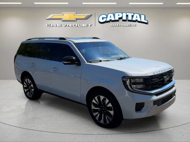 Used 2025 Ford Expedition Platinum w/ Driver's Package AWD/4WD image 7