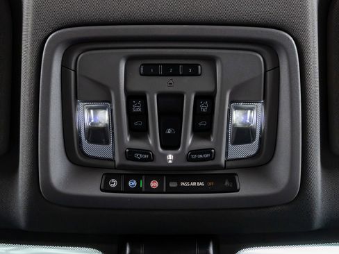 Used 2022 GMC Sierra 3500 Denali w/ Denali Ultimate Package image 28