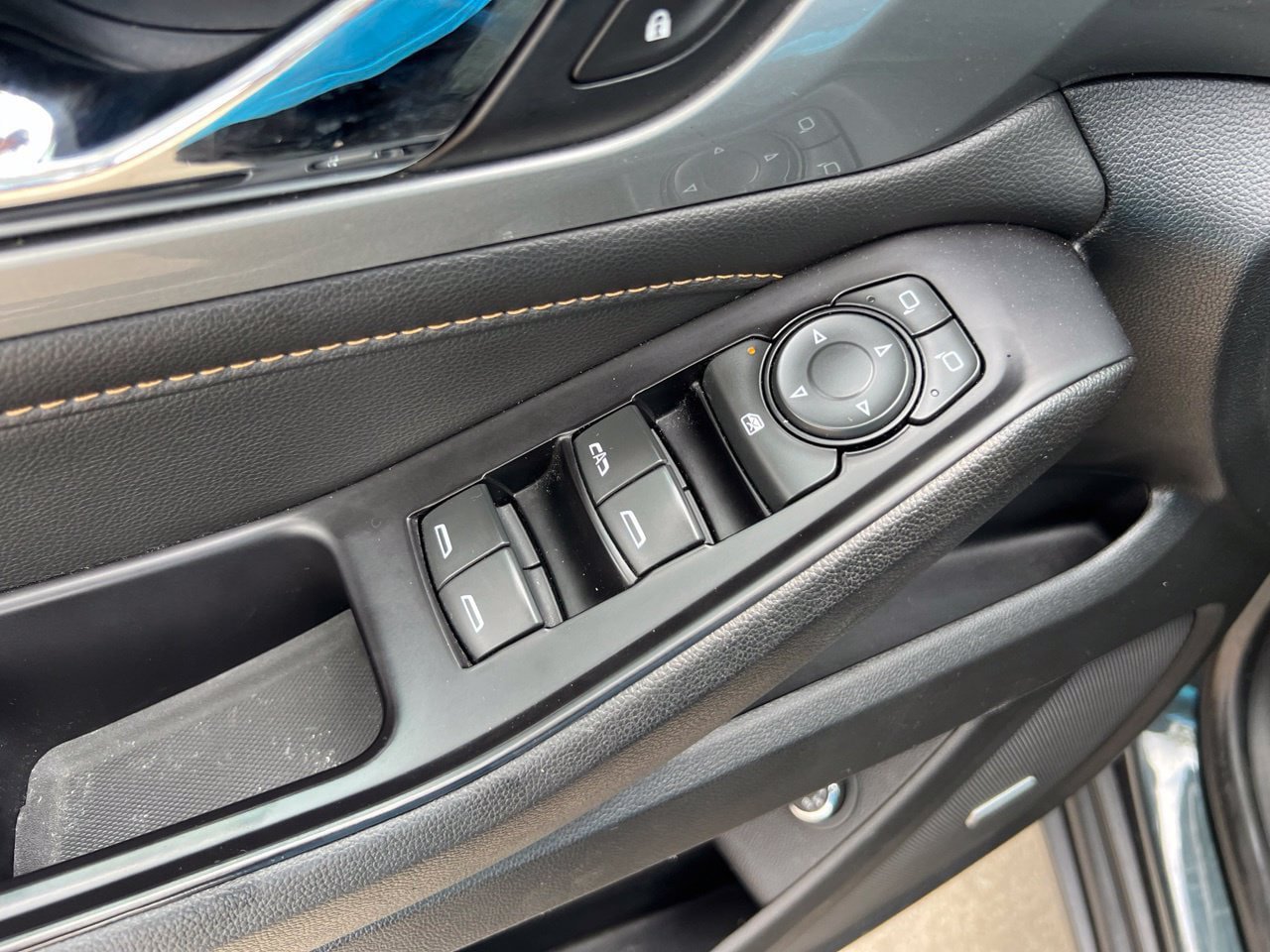Used 2020 Chevrolet Traverse RS w/ LPO, Floor Liner Package FWD image 12