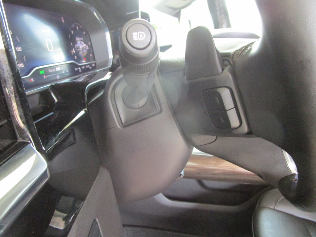 Used 2025 Chevrolet Silverado 1500 LT Trail Boss w/ Convenience Package II AWD/4WD image 42