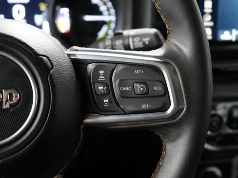 Used 2024 Jeep Wrangler Unlimited Sahara AWD/4WD image 26