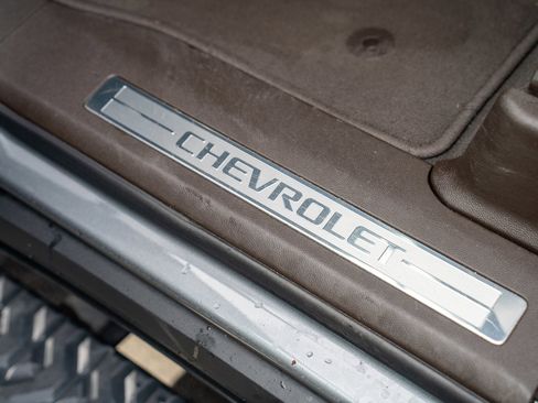 Used 2021 Chevrolet Tahoe Z71 w/ Z71 Off-Road Package image 12