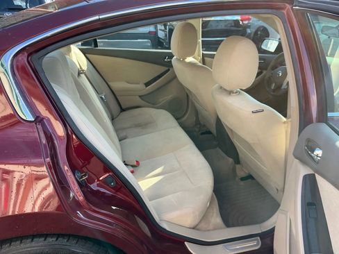 Used 2010 Nissan Altima 3.5 SR w/ Sport Pkg FWD image 16