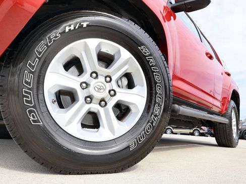 Used 2016 Toyota 4Runner SR5 Premium image 25