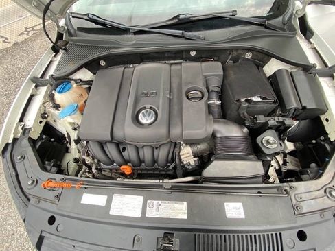 Used 2012 Volkswagen Passat 2.5 SE image 17