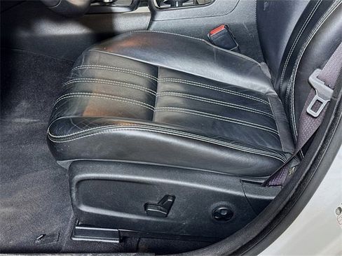 Used 2023 Chrysler 300 S w/ Comfort Group image 18