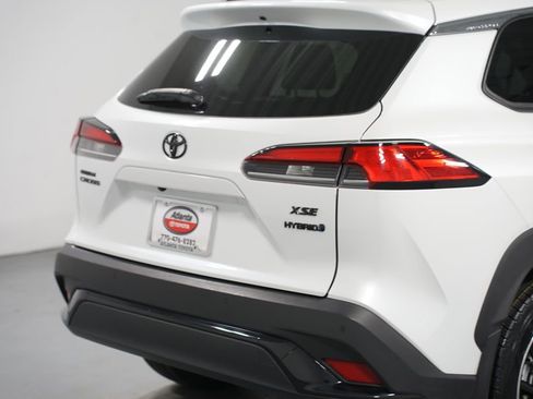 Certified 2024 Toyota Corolla Cross XSE image 9