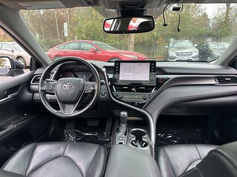 Used 2021 Toyota Camry XSE FWD image 14
