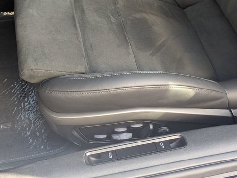 Used 2025 Porsche 911 Carrera 4 GTS image 28