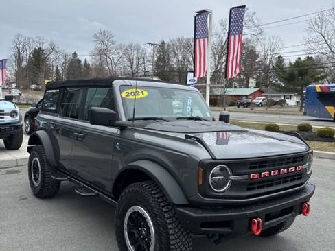 Used 2021 Ford Bronco Black Diamond w/ Sasquatch Package image 4