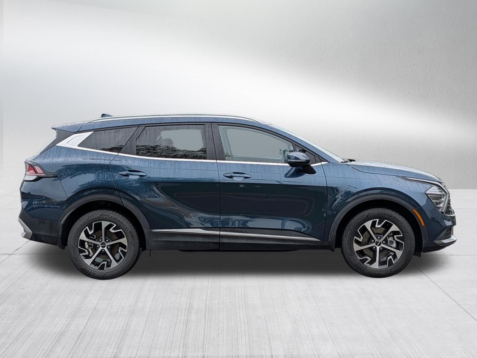 Used 2025 Kia Sportage EX AWD/4WD image 8