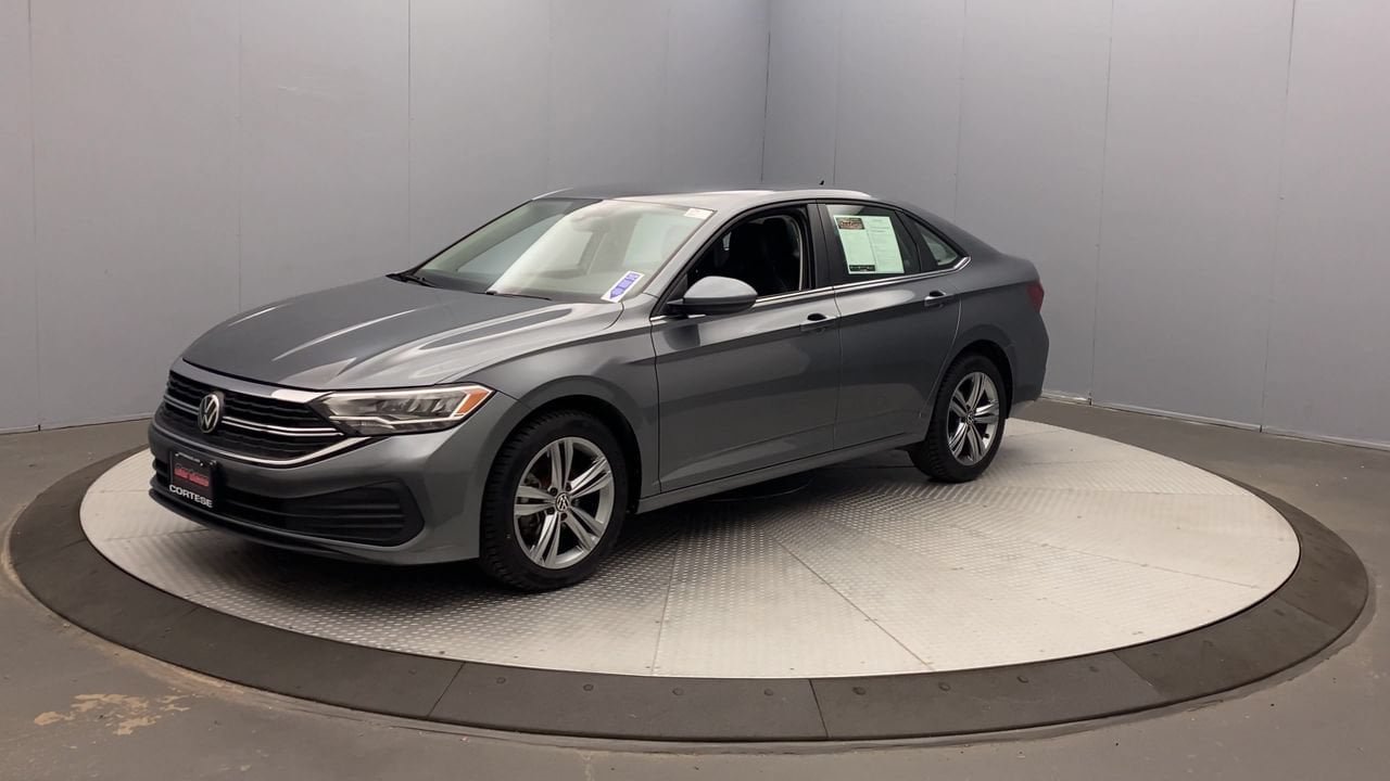Used 2024 Volkswagen Jetta SE FWD image 9