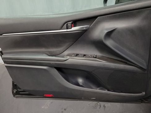 Used 2022 Toyota Camry SE image 21