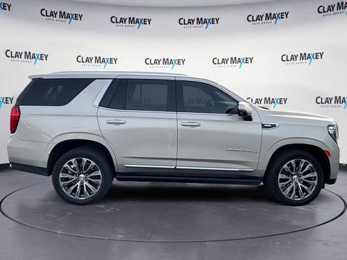 Used 2021 GMC Yukon Denali w/ Denali Premium Package image 6