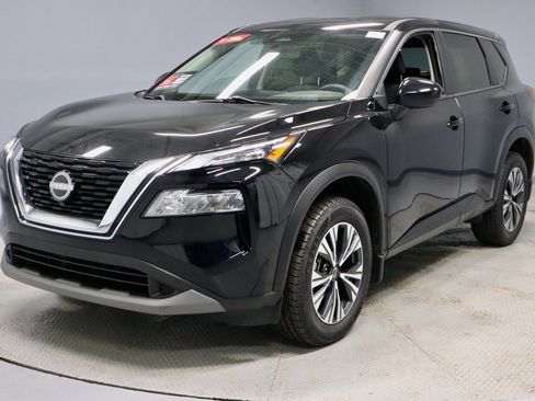 Certified 2023 Nissan Rogue SV image 7