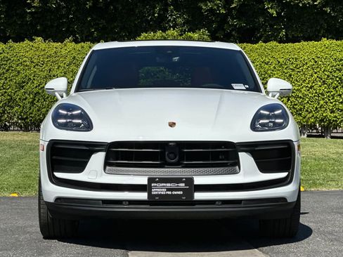 Used 2025 Porsche Macan AWD/4WD image 11
