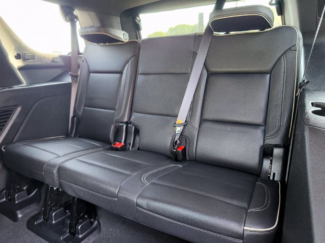 Used 2023 Chevrolet Tahoe Premier AWD/4WD image 17
