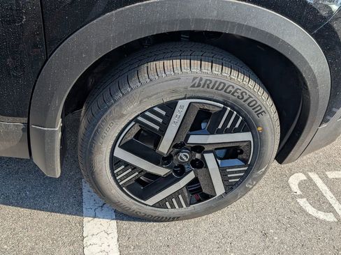 New 2026 Nissan Kicks SV image 9