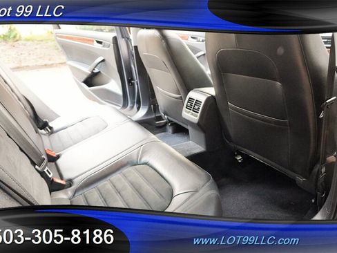 Used 2013 Volkswagen Passat TDI SEL Premium FWD image 17