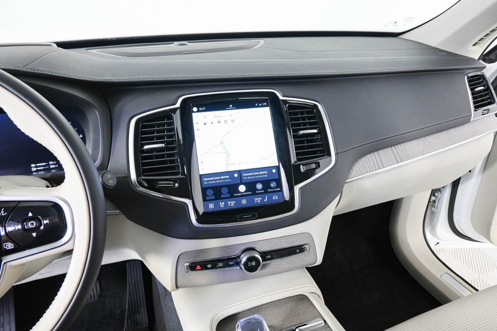 Certified 2025 Volvo XC90 T8 Ultra w/ Protection Package Premier AWD/4WD image 13