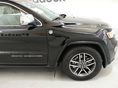 Used 2021 Jeep Grand Cherokee Overland AWD/4WD image 11