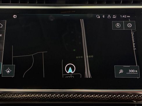 Used 2021 Audi SQ7 Premium Plus w/ Driver Assistance Package image 29