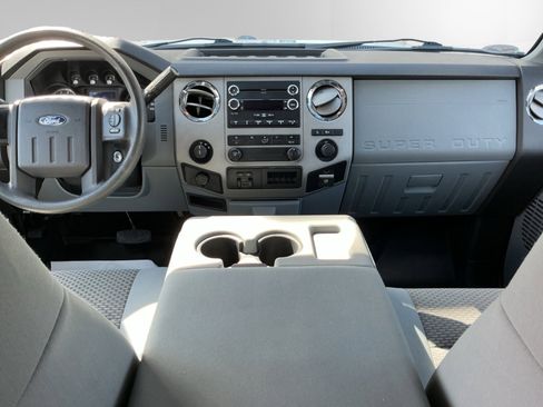 Used 2016 Ford F250 XLT w/ FX4 Off-Road Package AWD/4WD image 10