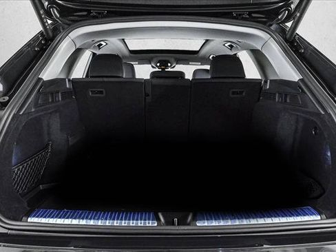 Certified 2025 Audi Q5 Premium w/ Convenience Package AWD/4WD image 6