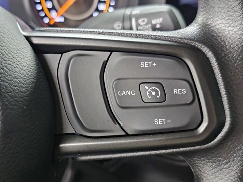 Used 2025 Jeep Gladiator Sport AWD/4WD image 33