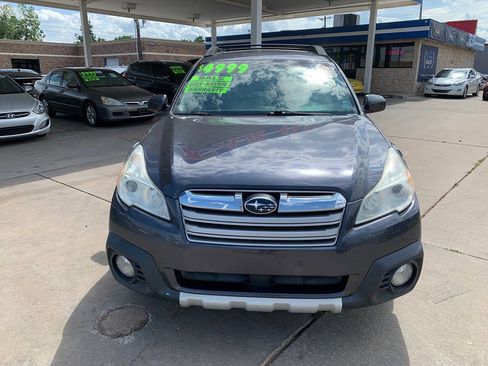 Used 2013 Subaru Outback 2.5i Limited AWD/4WD image 2