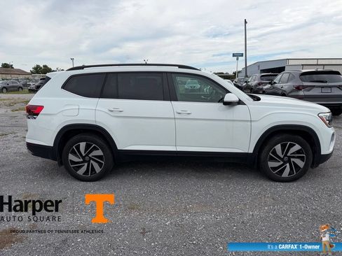 Used 2024 Volkswagen Atlas SE w/ Panoramic Sunroof Package AWD/4WD image 6