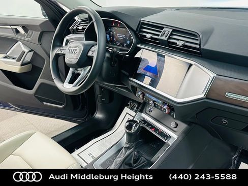 Certified 2025 Audi Q3 2.0T Premium w/ Convenience Package image 11