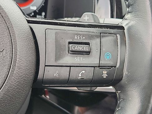 Used 2022 Nissan Pathfinder Platinum w/ Cargo Package image 21