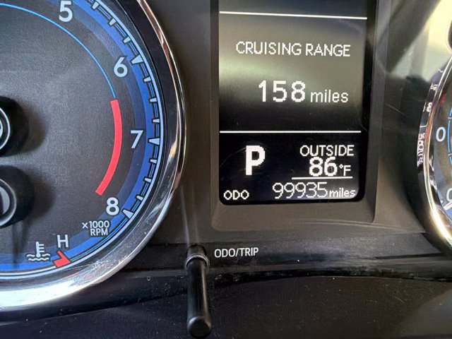 Used 2018 Toyota Corolla LE FWD image 15