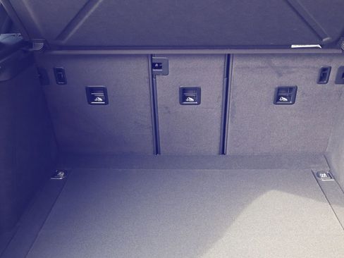 New 2026 Porsche Macan image 23