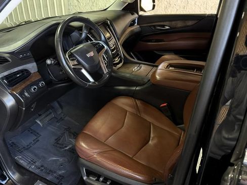 Used 2015 Cadillac Escalade ESV Premium AWD/4WD image 14