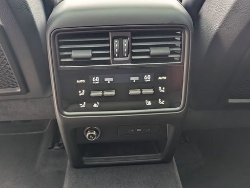Used 2025 Porsche Cayenne GTS image 28