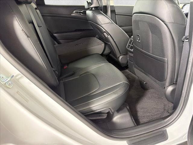 Used 2024 Kia Sportage SX FWD image 17