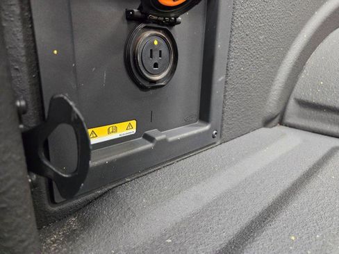 Used 2022 Ford F150 Lariat image 32