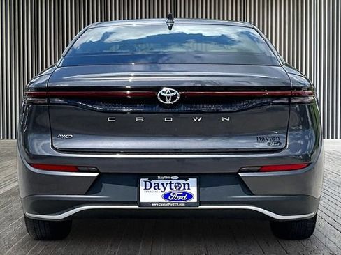 Used 2023 Toyota Crown AWD/4WD image 4