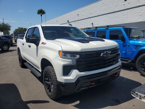 Used 2023 Chevrolet Silverado 1500 LT Trail Boss AWD/4WD image 2